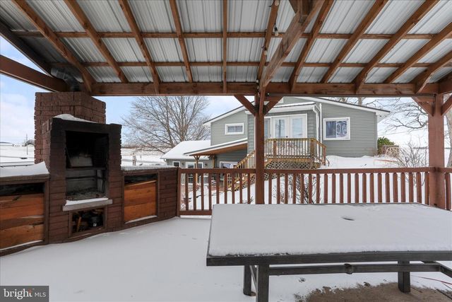 1177 WALKER RD, Chambersburg, PA 17202