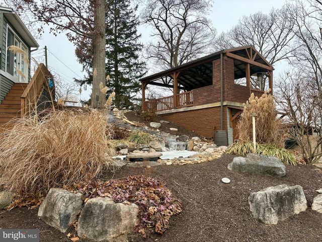 1177 WALKER RD, Chambersburg, PA 17202