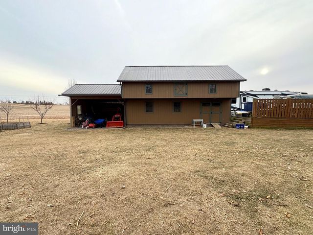 1177 WALKER RD, Chambersburg, PA 17202