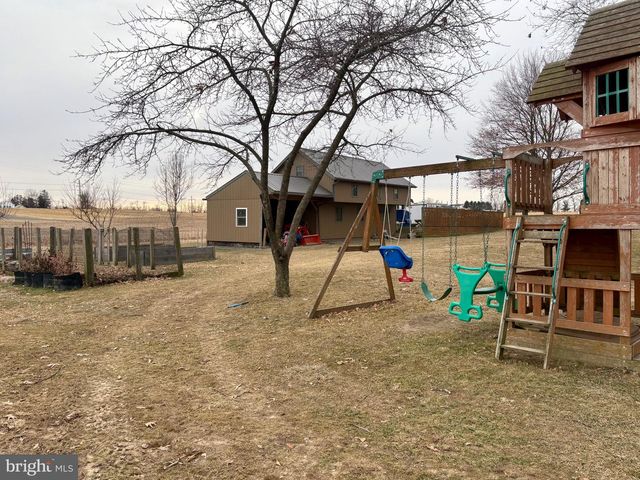 1177 WALKER RD, Chambersburg, PA 17202