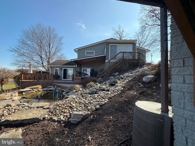 1177 WALKER RD, Chambersburg, PA 17202