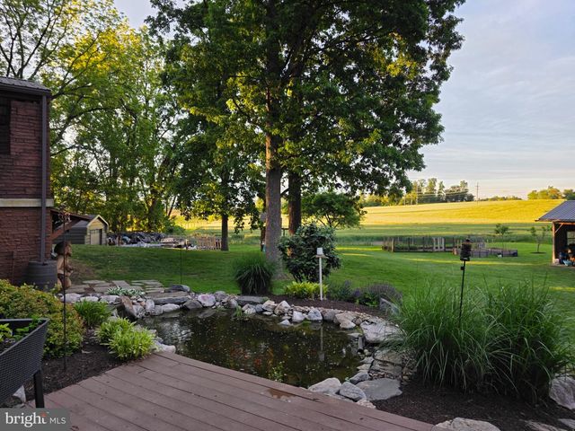 1177 WALKER RD, Chambersburg, PA 17202