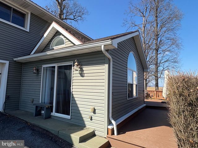 1177 WALKER RD, Chambersburg, PA 17202