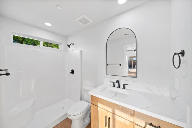 1113 Ona Lane, Redding, CA 96003