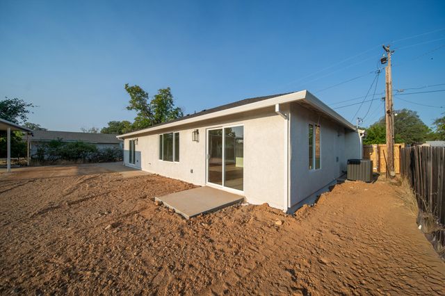 1113 Ona Lane, Redding, CA 96003