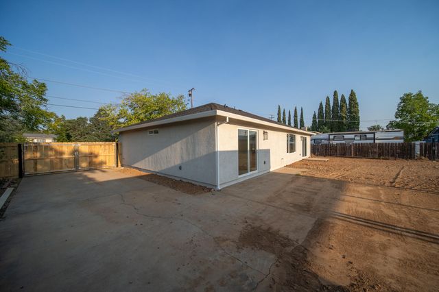 1113 Ona Lane, Redding, CA 96003