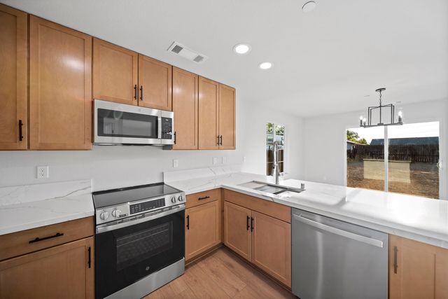 1113 Ona Lane, Redding, CA 96003