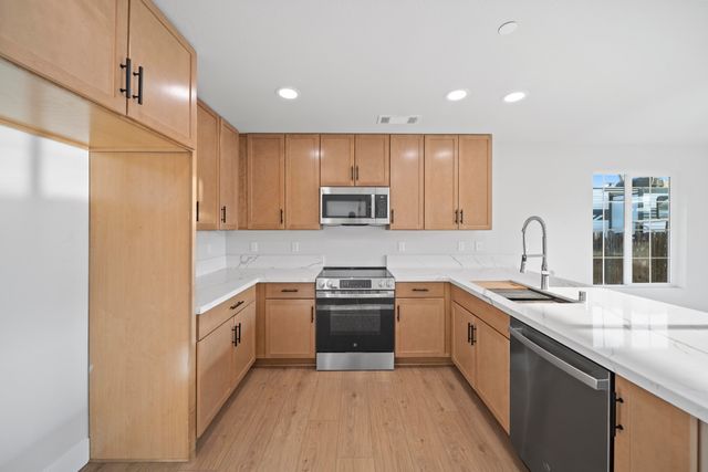 1113 Ona Lane, Redding, CA 96003