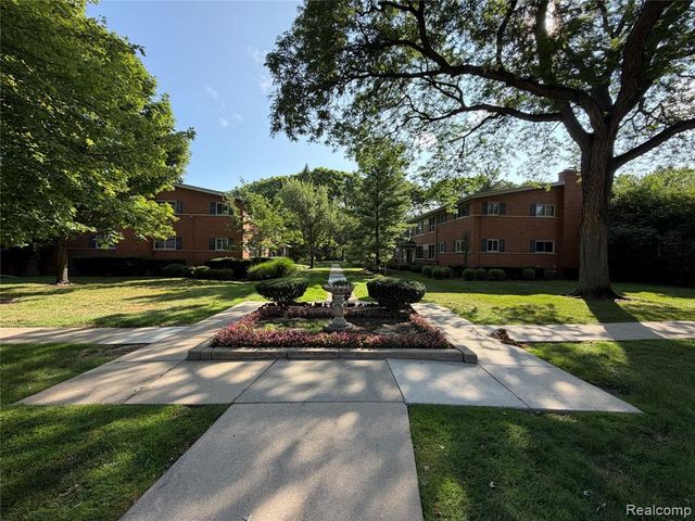 946 N Adams Road 3, Birmingham, MI 48009