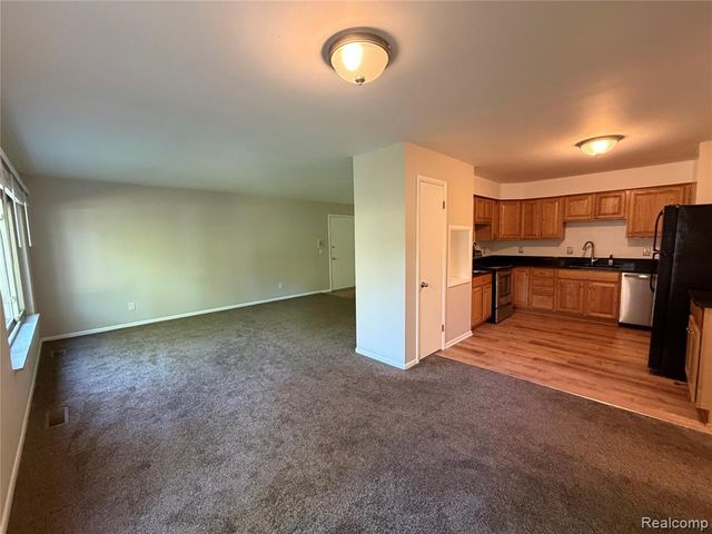 946 N Adams Road 3, Birmingham, MI 48009