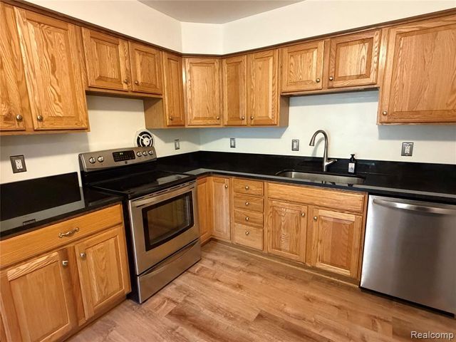 946 N Adams Road 3, Birmingham, MI 48009