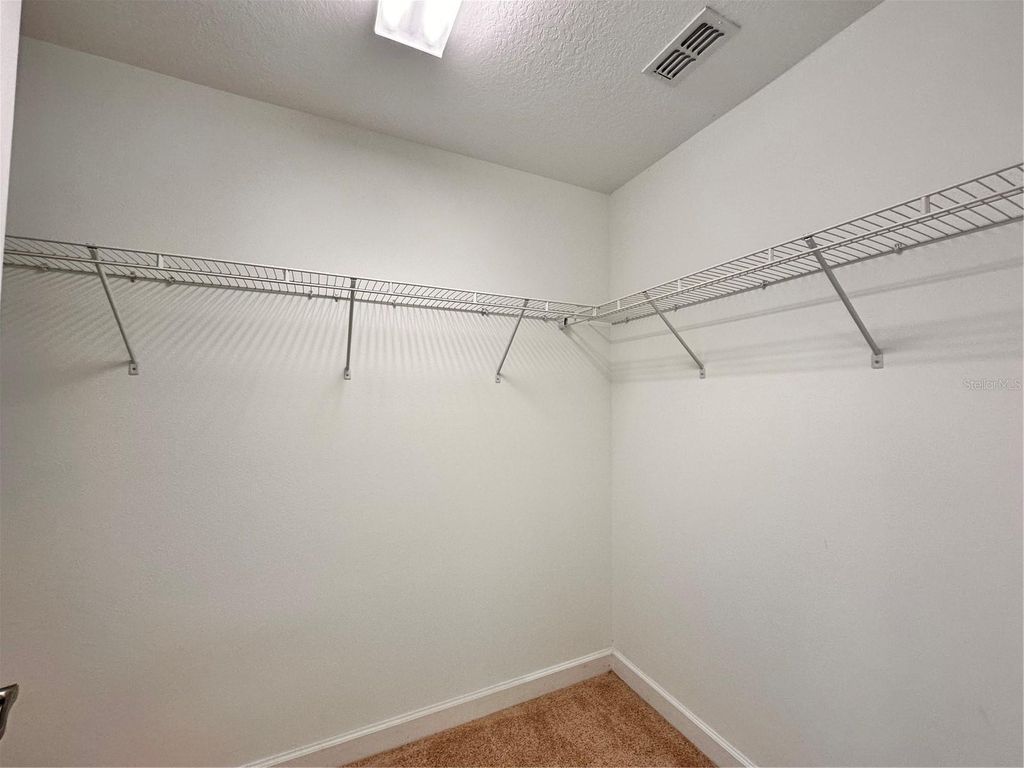 Image 18 of property listing at 7409 FAIRGROVE AVENUE, Windermere, FL 34786