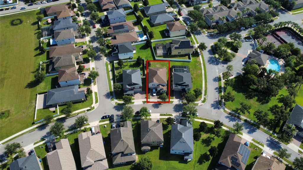 Image 21 of property listing at 7409 FAIRGROVE AVENUE, Windermere, FL 34786