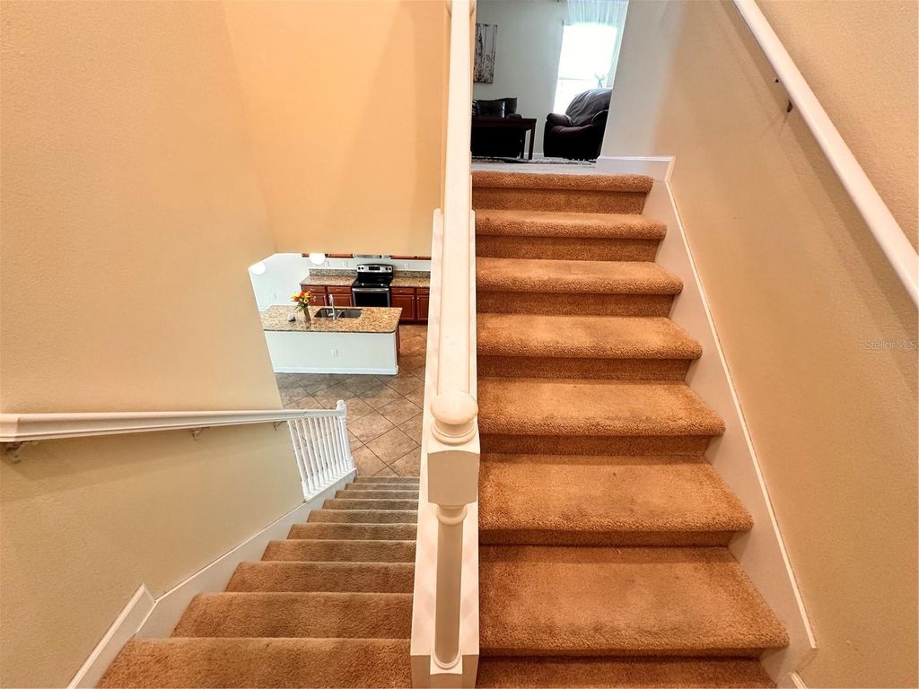 Image 7 of property listing at 7409 FAIRGROVE AVENUE, Windermere, FL 34786