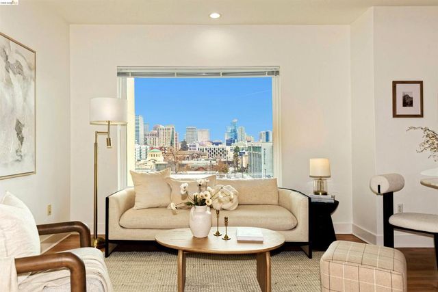 371 30th Street 404, Oakland, CA 94609