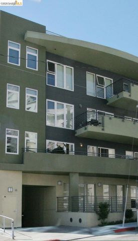 371 30th Street 404, Oakland, CA 94609