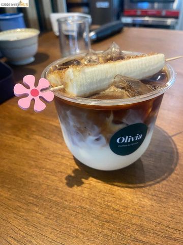 371 30th Street 404, Oakland, CA 94609