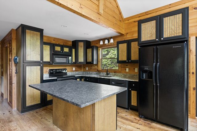 52 Merit Court, Ellijay, GA 30540