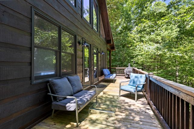 52 Merit Court, Ellijay, GA 30540