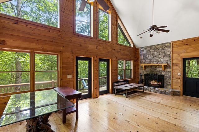 52 Merit Court, Ellijay, GA 30540