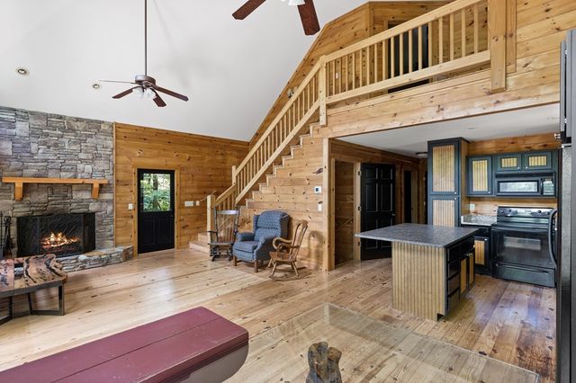 52 Merit Court, Ellijay, GA 30540