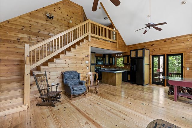 52 Merit Court, Ellijay, GA 30540