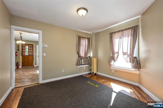 31-33 William Street, Bergenfield, NJ 07621