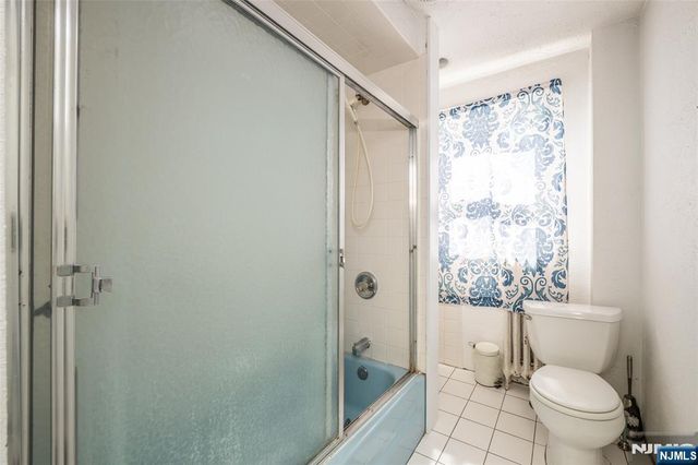 31-33 William Street, Bergenfield, NJ 07621