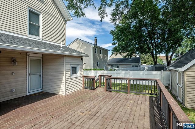 31-33 William Street, Bergenfield, NJ 07621