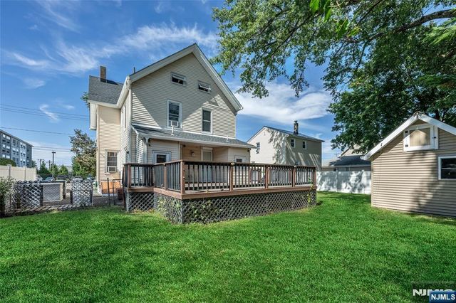 31-33 William Street, Bergenfield, NJ 07621