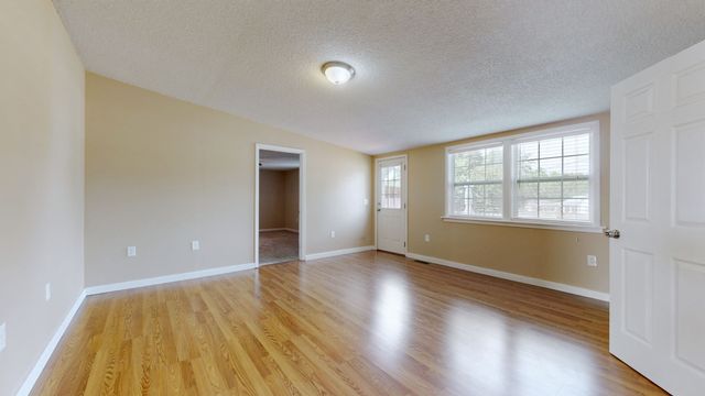 100 Waggoner St, Decherd, TN 37324