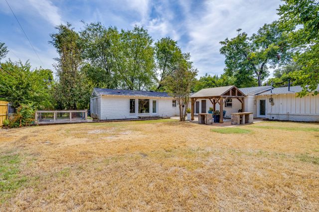 4224 Lanark Avenue, Fort Worth, TX 76109