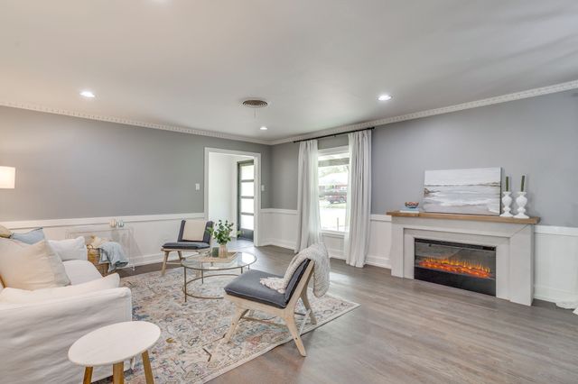 4224 Lanark Avenue, Fort Worth, TX 76109