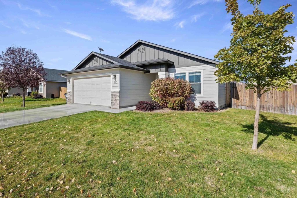 800 SW Lago Dr, Mountain Home, ID 83647 photo 3