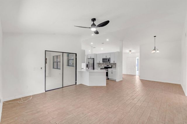 731 SE Majestic Terrace, Port St. Lucie, FL 34983