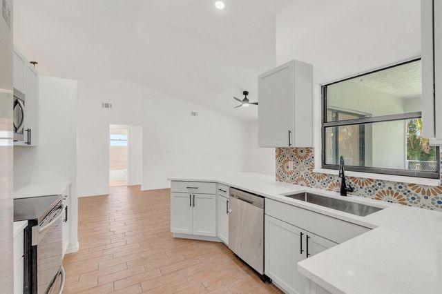 731 SE Majestic Terrace, Port St. Lucie, FL 34983