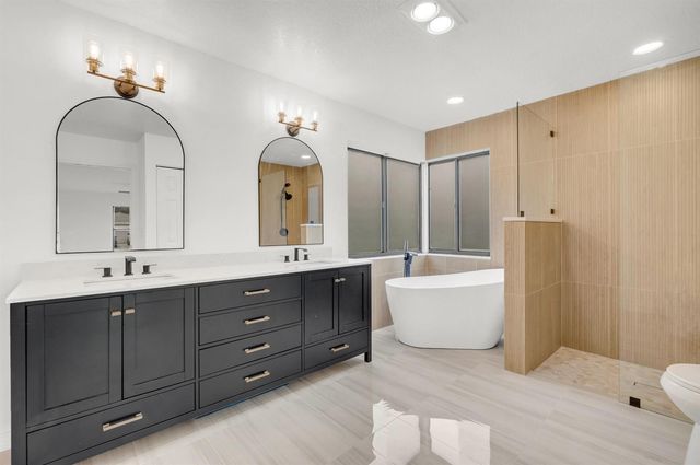 731 SE Majestic Terrace, Port St. Lucie, FL 34983