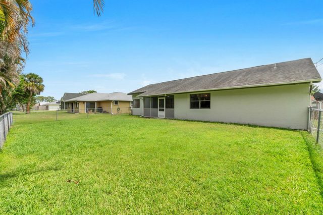 731 SE Majestic Terrace, Port St. Lucie, FL 34983