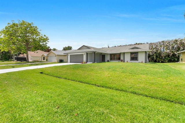 731 SE Majestic Terrace, Port St. Lucie, FL 34983