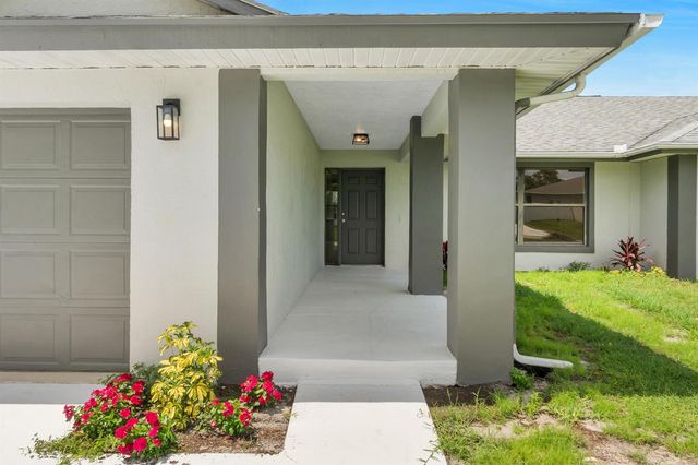 731 SE Majestic Terrace, Port St. Lucie, FL 34983