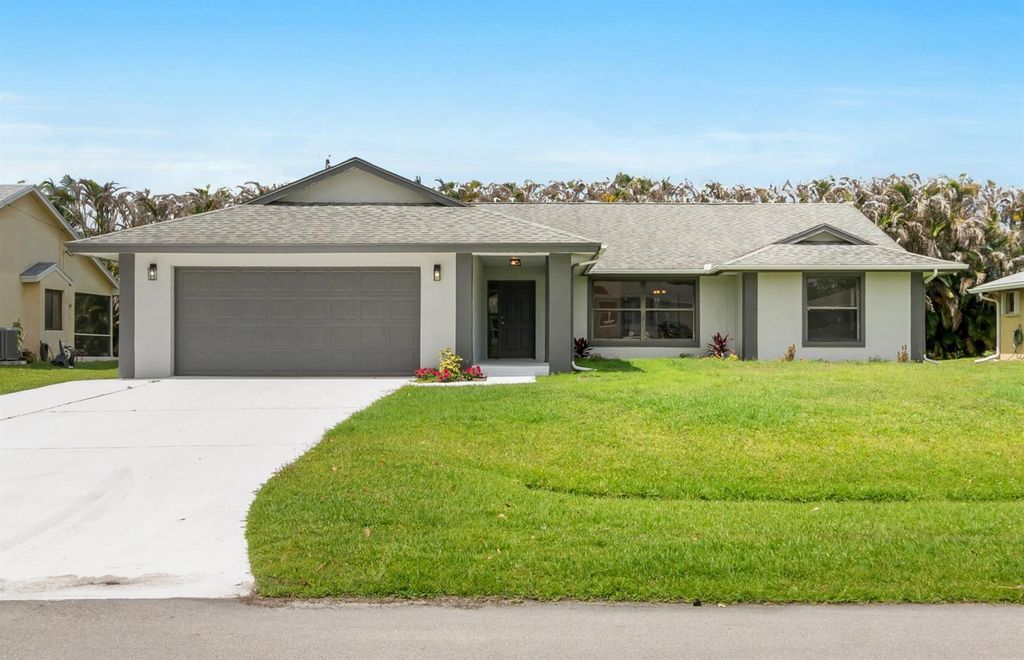 731 SE Majestic Terrace, Port St. Lucie, FL 34983