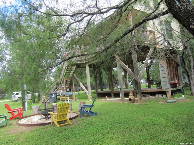 477 Paloma Dr., Bandera, TX 78003