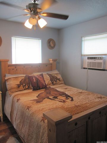 477 Paloma Dr., Bandera, TX 78003