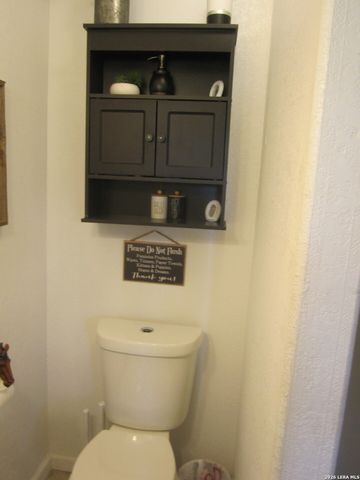 477 Paloma Dr., Bandera, TX 78003
