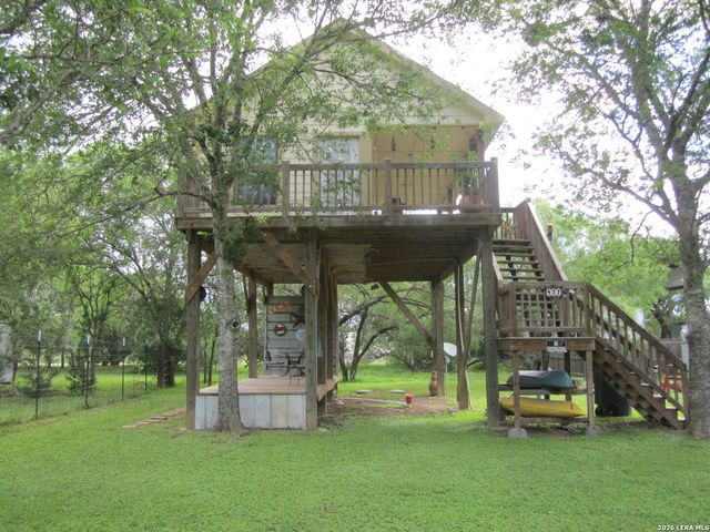 477 Paloma Dr., Bandera, TX 78003