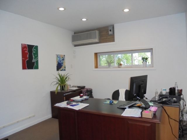 44 Circular Avenue, Hamden, CT 06514