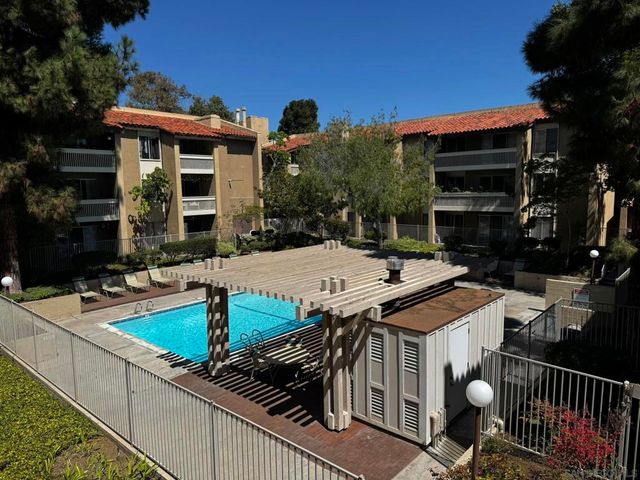 1885 Diamond St 2-235, San Diego, CA 92109