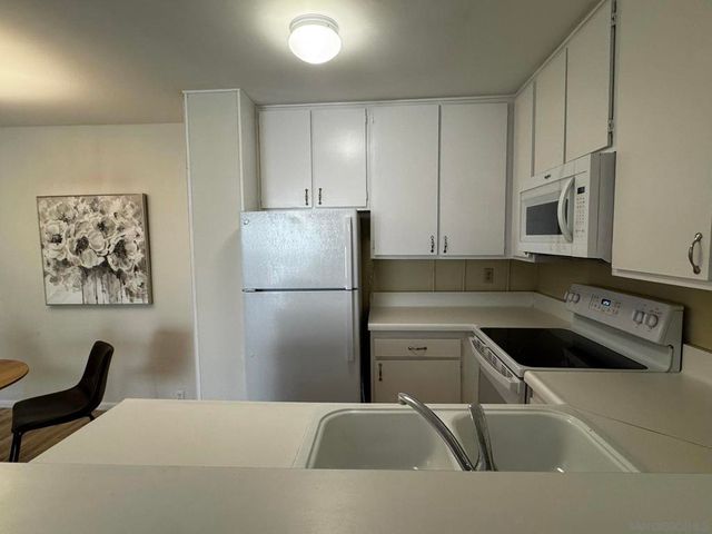 1885 Diamond St 2-235, San Diego, CA 92109