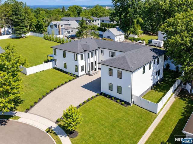 191 Nimitz Road, Paramus, NJ 07652