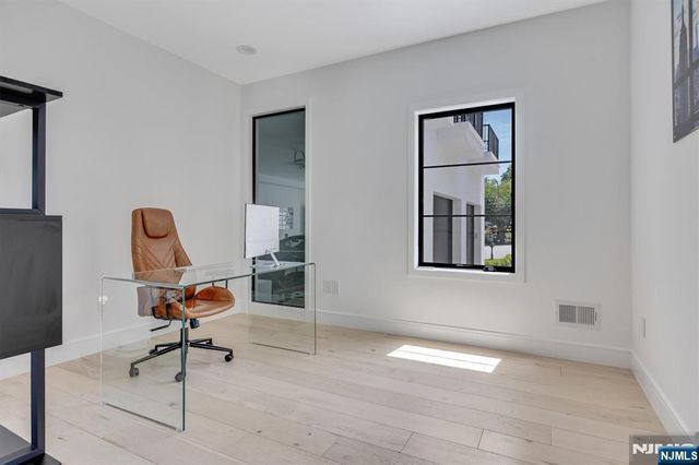 191 Nimitz Road, Paramus, NJ 07652
